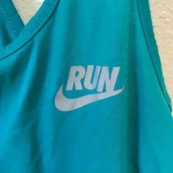 NIKE Dri-Fit Women’s Tank Top - Picture 4 of 7